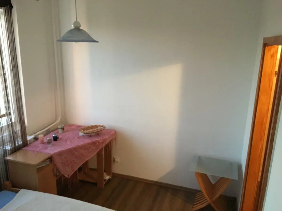 Ujpest Lakas Apartment Budapest Hungary
