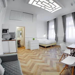 Toni Hotel